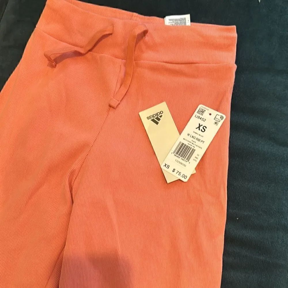 Lounge Ribbed Flared Pants - Picture 9 of 10